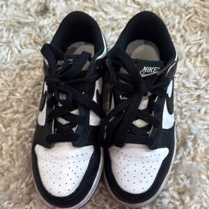 KIDS NIKE black and white shoes PANDAS